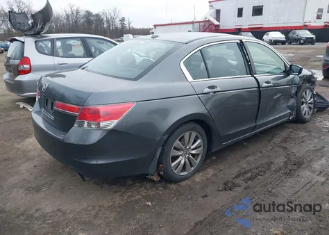2012 Honda Accord 2.4 Ex-L z USA, uszkodzony, nr VIN 1HGCP2F84CA131207